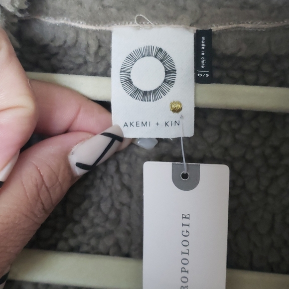 Anthropologie Akemi + Kin shearling vest - Picture 5 of 7